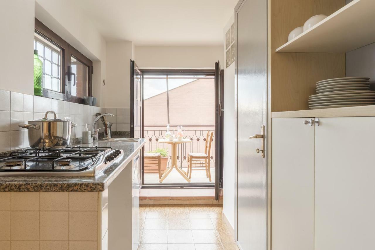 דירות צ'יאמפינו Peperino Attic Flat מראה חיצוני תמונה