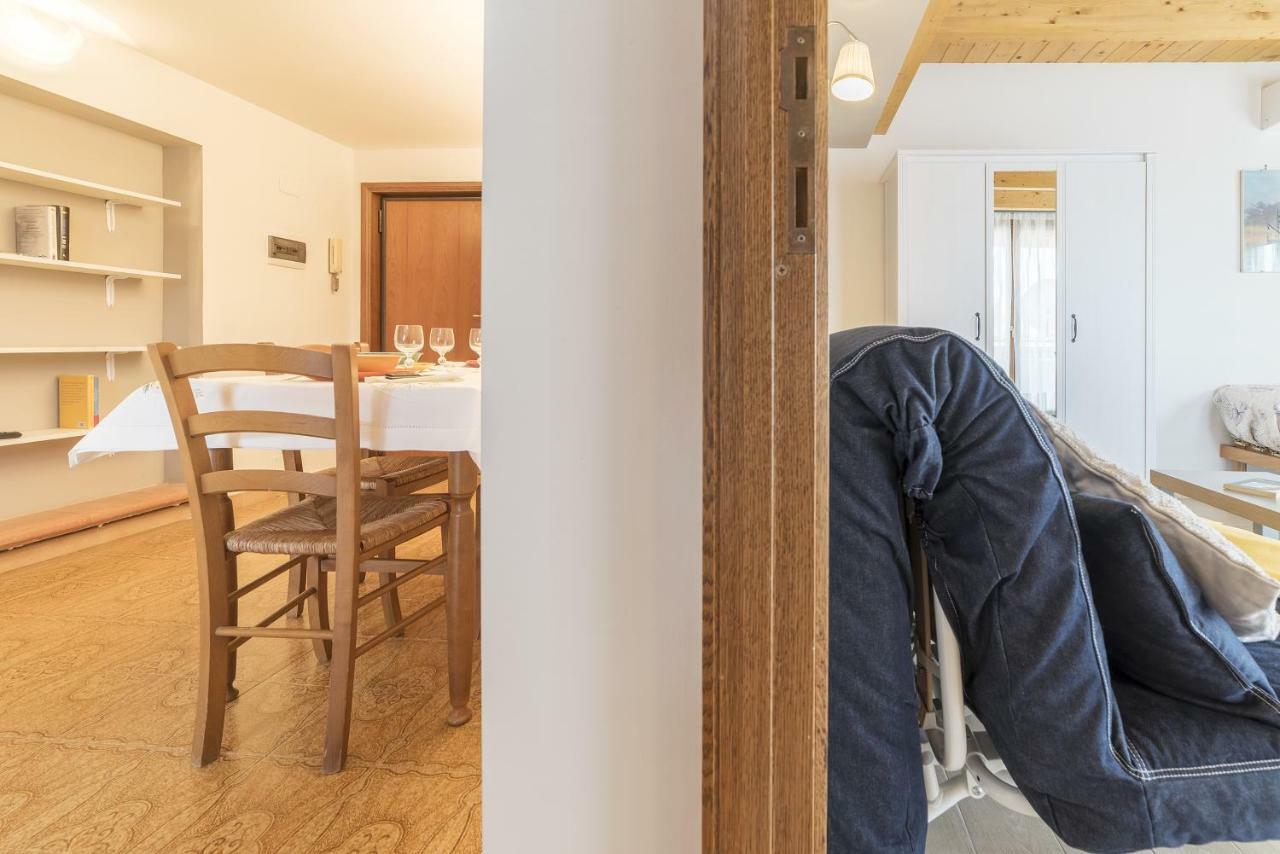 דירות צ'יאמפינו Peperino Attic Flat מראה חיצוני תמונה